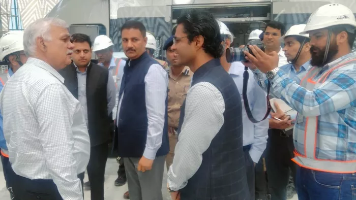 गाजियाबाद में जल्द दौड़ेगी रैपिड ट्रेन, मुख्य सचिव ने किया सफर; बोले- वाह! कब पहुंच गए पता ही नहीं चला