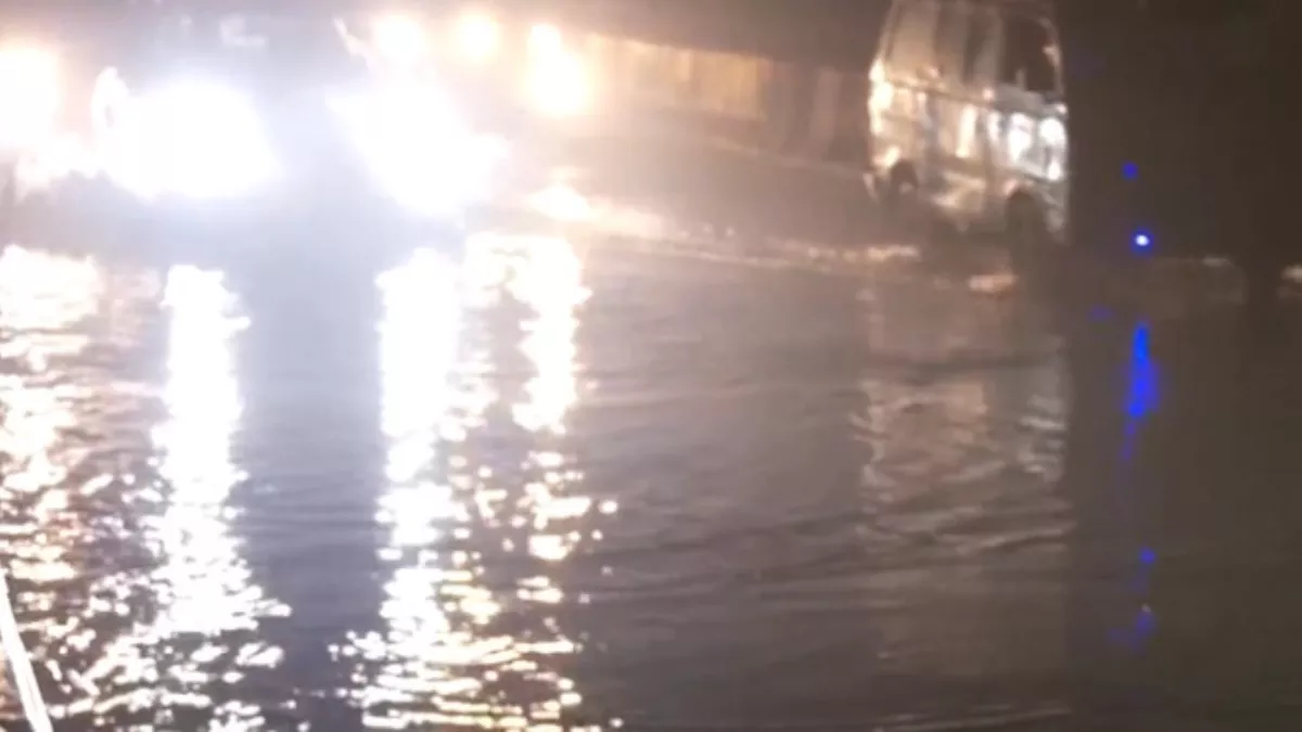 Delhi: रात भर बारिश से पानी-पानी हुआ दिल्ली-NCR, कई इलाके हुए जलमग्न