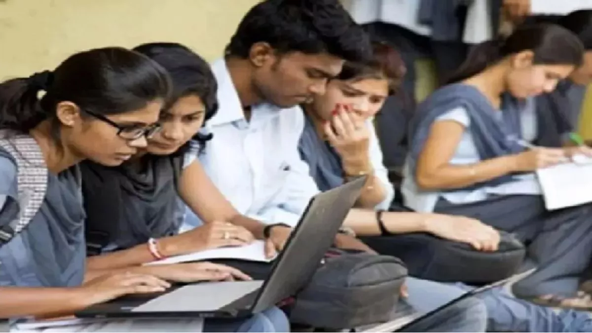 Bihar Board Class 10th Result 2024: इन वेबसाइट्स पर देखें बिहार बोर्ड 10वीं रिजल्ट, रोल नंबर और रोल कोड की डिटेल जरूरी