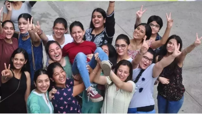 Bihar Board 10th Topper List: यहां से प्राप्त करें टॉपर्स लिस्ट।