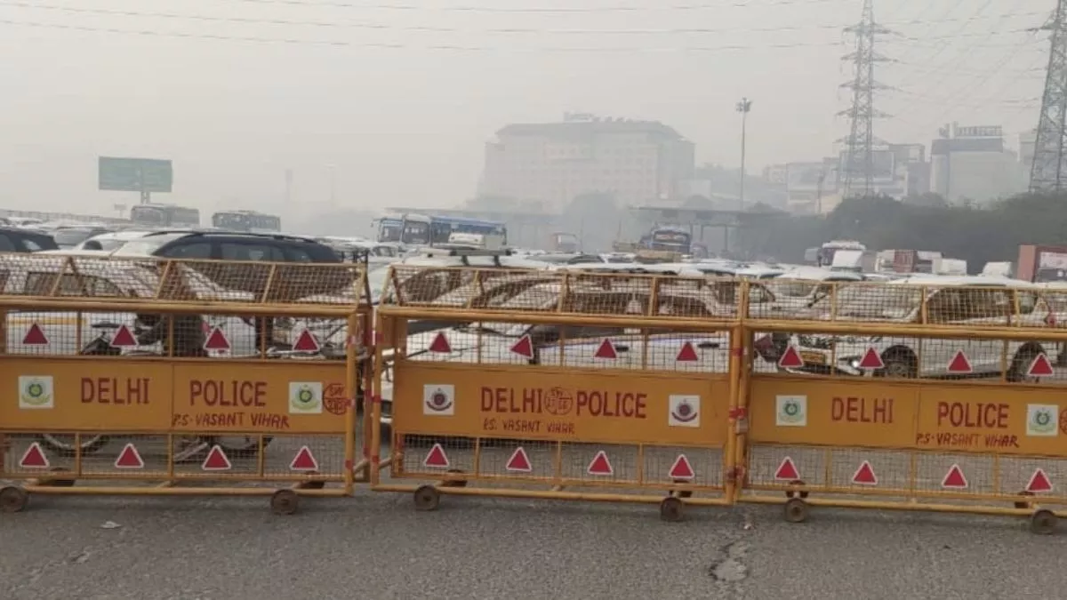 Delhi Traffic Advisory: दिल्ली में आज बंद रहेंगे कई रास्ते, घर से निकलने से पहले जान लें ट्रैफिक एडवाइजरी