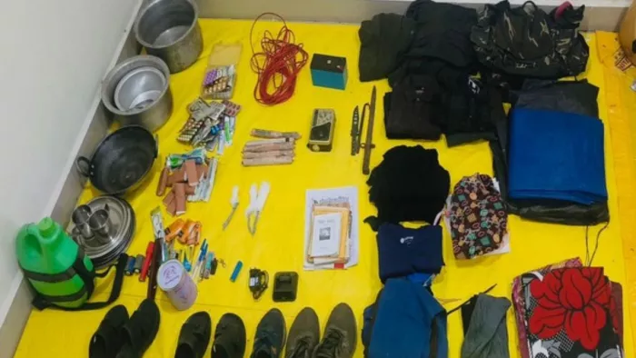 महाराष्ट्र-छत्तीसगढ़ बॉर्डर पर नक्सली शिविर का किया भंडाफोड़।