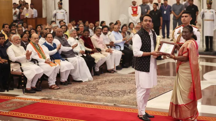मोदी की रैली से एक दिन पूर्व मिला चौधरी साहब को भारत रत्न