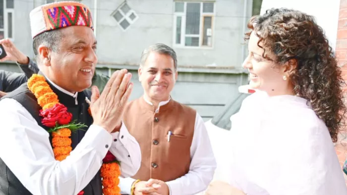 पूर्व CM जयराम ठाकुर से मिली कंगना रनौत