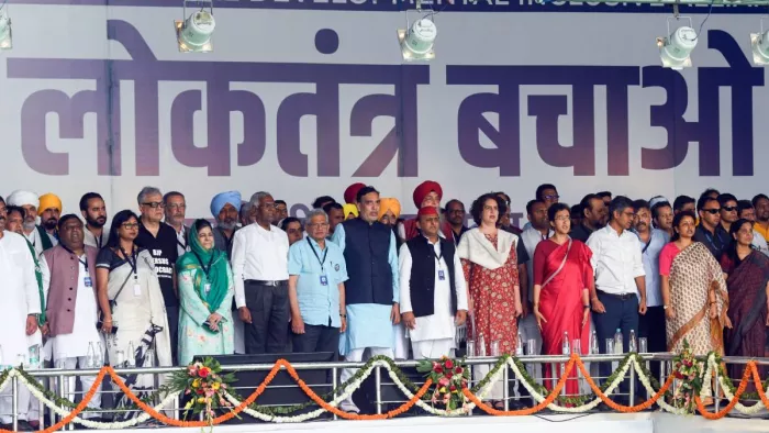 विपक्षी एकता की रैली में मोदी हटाओ का एक सुर, पांच मांग