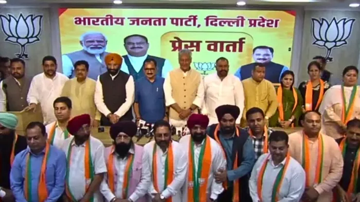 कमलजीत सिंह भाटिया समेत कई पार्षद भाजपा में शामिल