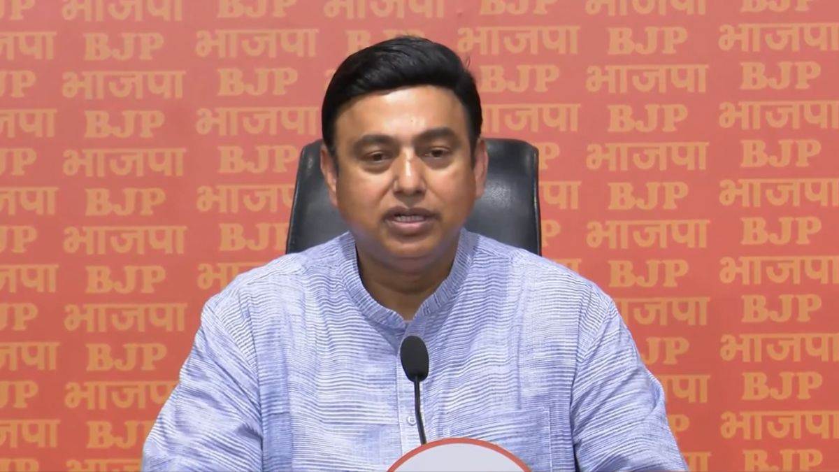 congress will be reduced to one digit in lok sabha elections bjp hits back at party allegations