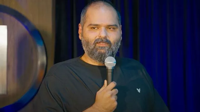 Kunal Kamra Row: स्टैंडअप कॉमेडियन कुणाल कामरा को शिंदे गुट के नेता राहुल कनाल ने धमकी दी।(फोटो सोर्स: सोशल मीडिया)