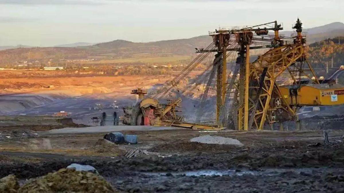 explosion in spain mine five killed prime minister pedro sanchez expressed grief over the incident
