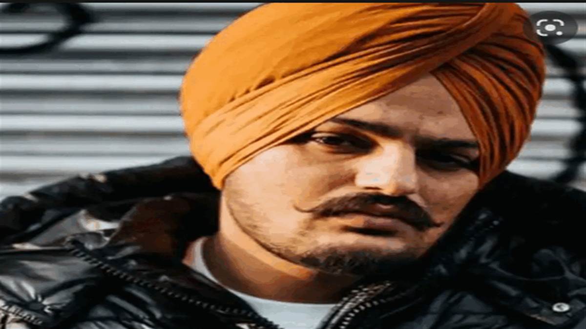 युवक की पहचान 17 वर्षीय अवतार सिंह के रूप में हुई है।