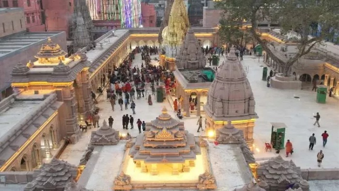 काशी विश्वनाथ धाम के भव्य लोकार्पण के बाद काशी के लोगों के आर्थिक रूप से कितना लाभ मिल रहा है।