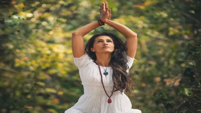 Yoga Benefits: तन के साथ मन को भी स्वस्थ रखता है योग