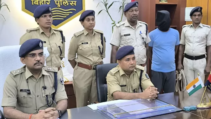 साइबर एसपी बन लड़कियों-महिलाओं का अश्लील वीडियो बनाने वाला गिरफ्तार। (जागरण फोटो)