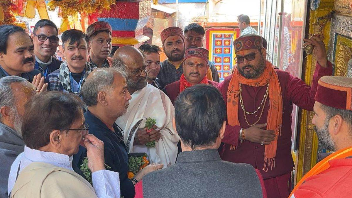 https://www.jagranimages.com/images/newimg/31052024/31_05_2024-rajnikant_at_badrinath_23729436.jpg