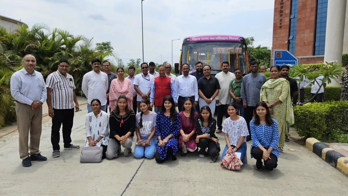 Pink Bus Service: गयाजी में पिंक बस सेवा शुरू, यहां देखें रूट और टाइम-टेबल
