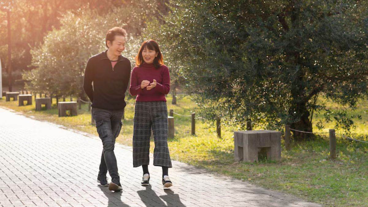 https://www.jagranimages.com/images/newimg/31052025/31_05_2025-japanese_walking_technique_benefits_23952504.jpg