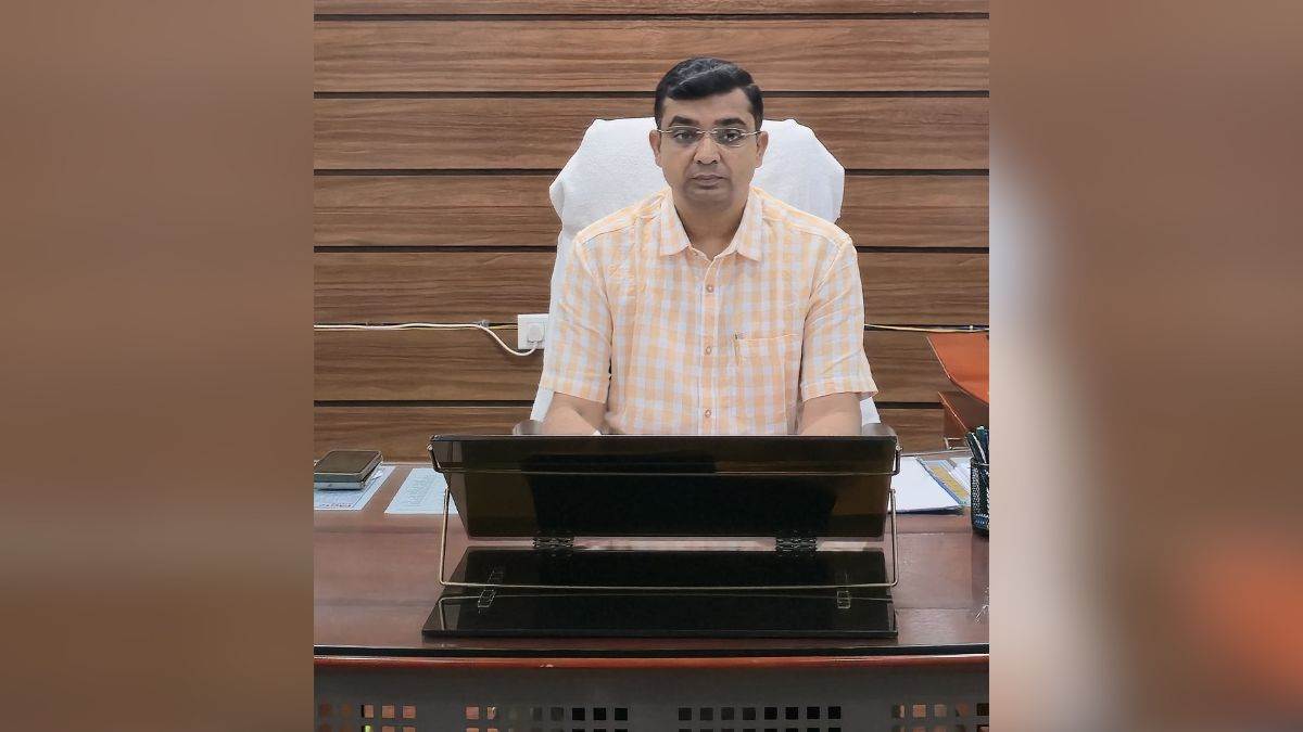 poornia news dm kundan kumar transferred anshul kumar appointed