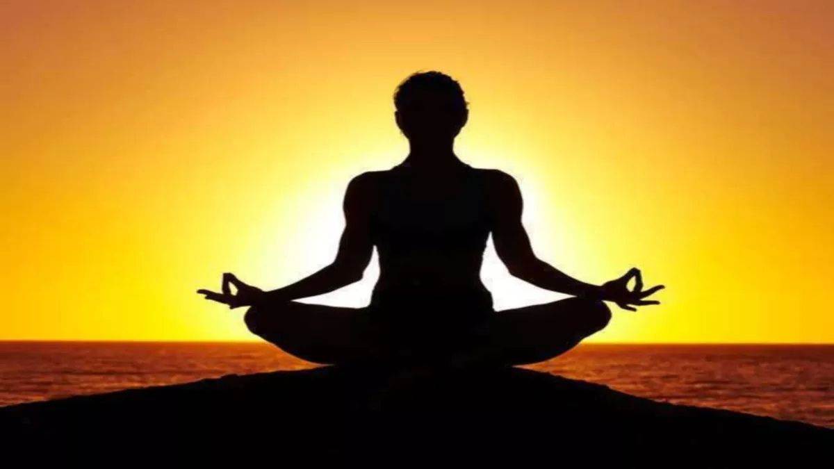 https://www.jagranimages.com/images/newimg/31052025/31_05_2025-yoga_23952601.jpg