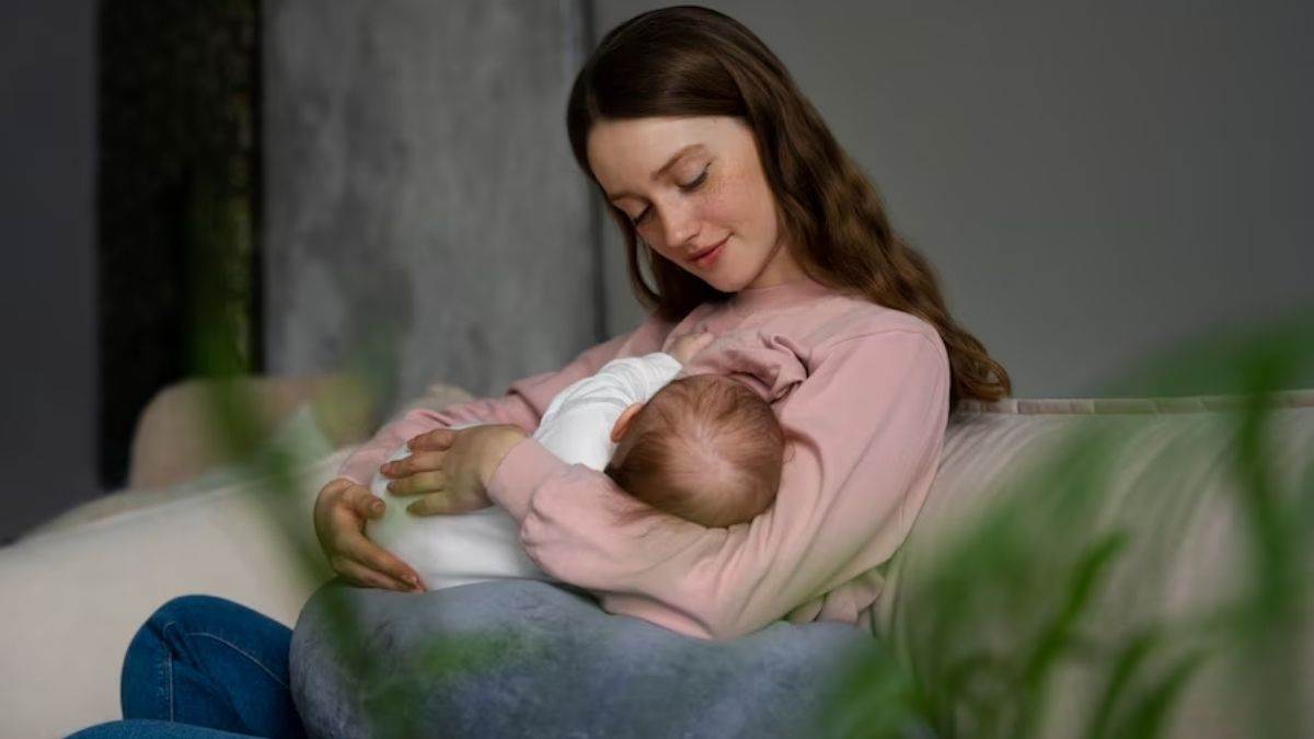 https://www.jagranimages.com/images/newimg/31072023/31_07_2023-breastfeed-week_23487319_133533405.jpg