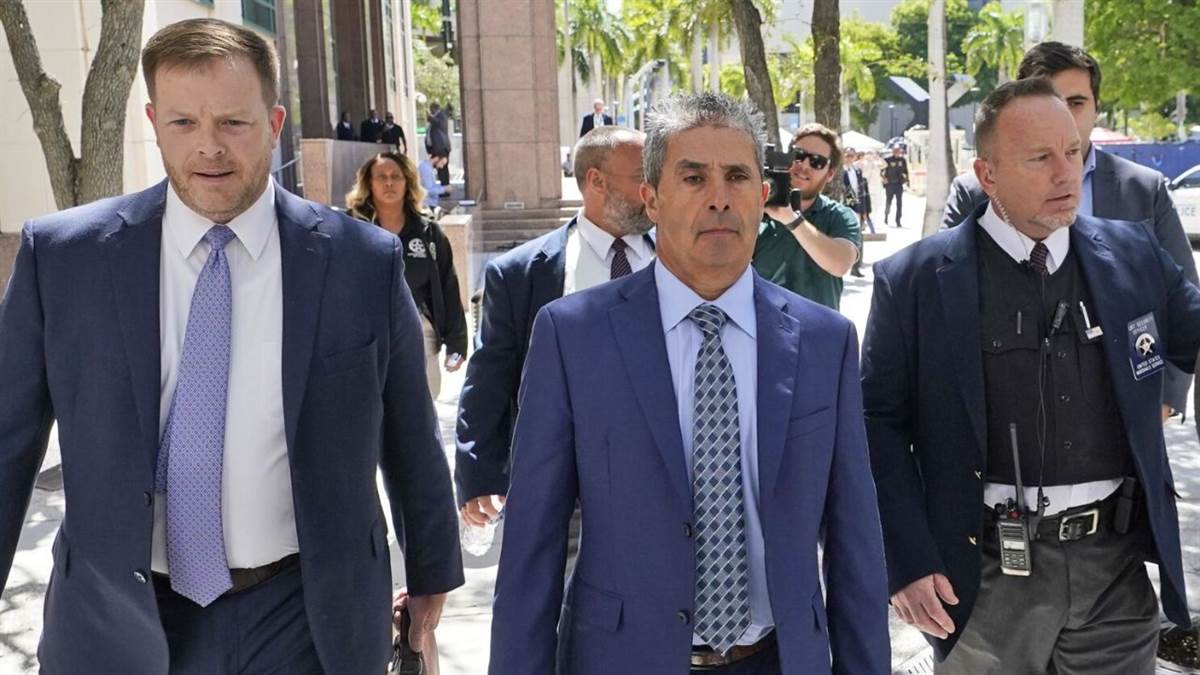 https://www.jagranimages.com/images/newimg/31072023/31_07_2023-donald_trump_property_manager_23488019.jpg