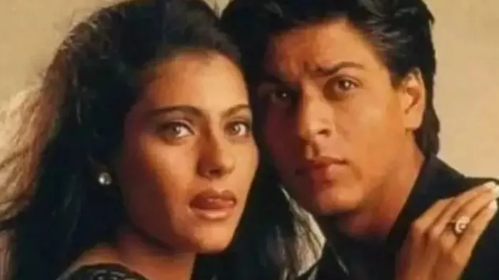 Kajol Revealed Shah Rukh Khan Shoulder Frozen After Lifting Her During Dilwale Dulhania Le Jayenge Poster Shoot/Instagram