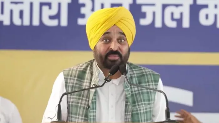 Bhagwant Mann Crying Video: अरविंद केजरीवाल के लिए रो पड़े सीएम भगवंत मान।