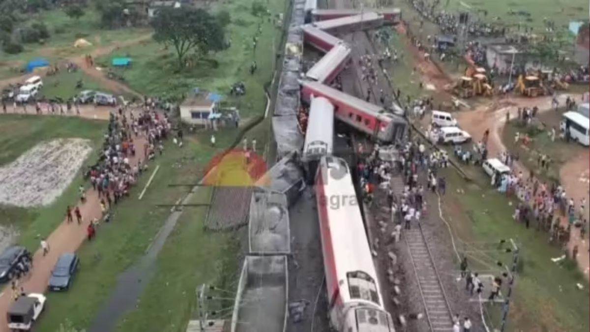 https://www.jagranimages.com/images/newimg/31072024/31_07_2024-jharkhand_train_accident_23769459_202452383.jpg