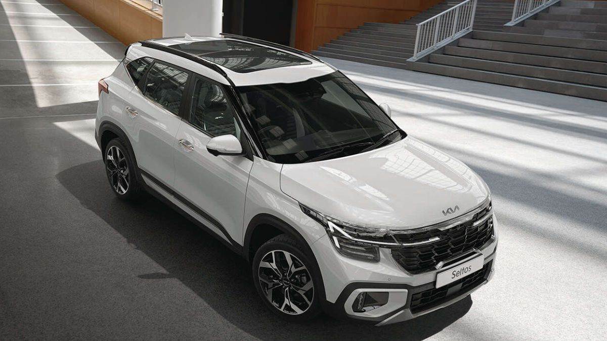 https://www.jagranimages.com/images/newimg/31072024/31_07_2024-panoramic_sunroof_0258_23769087.jpg
