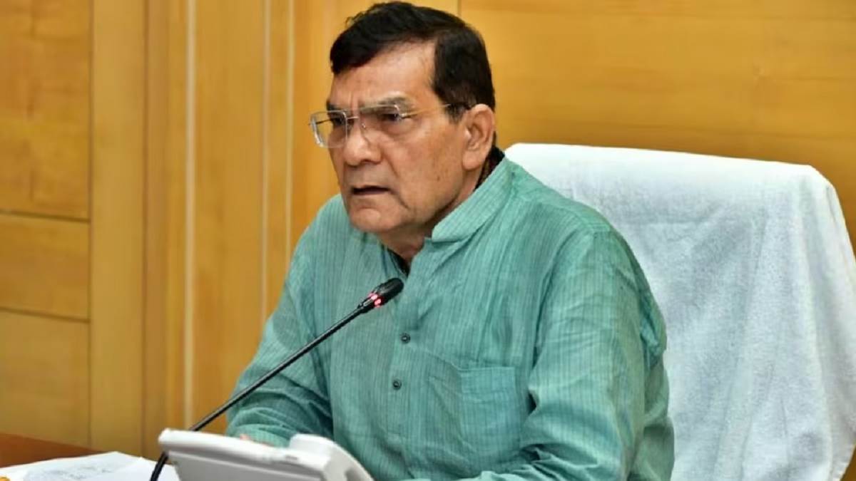 uppcl news big relief to rural electricity consumers by energy minister ak sharma if some people have pending bills then electricity of the entire village will not be cut