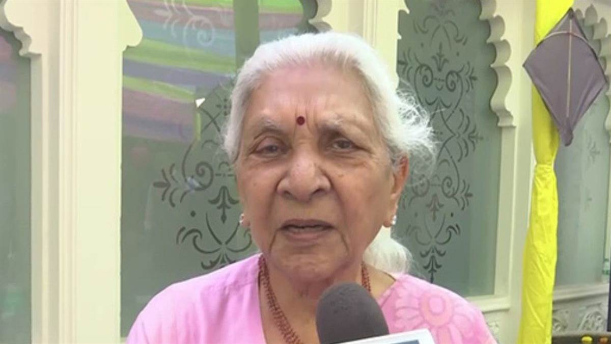 https://www.jagranimages.com/images/newimg/31072025/31_07_2025-anandiben_23999703.jpg
