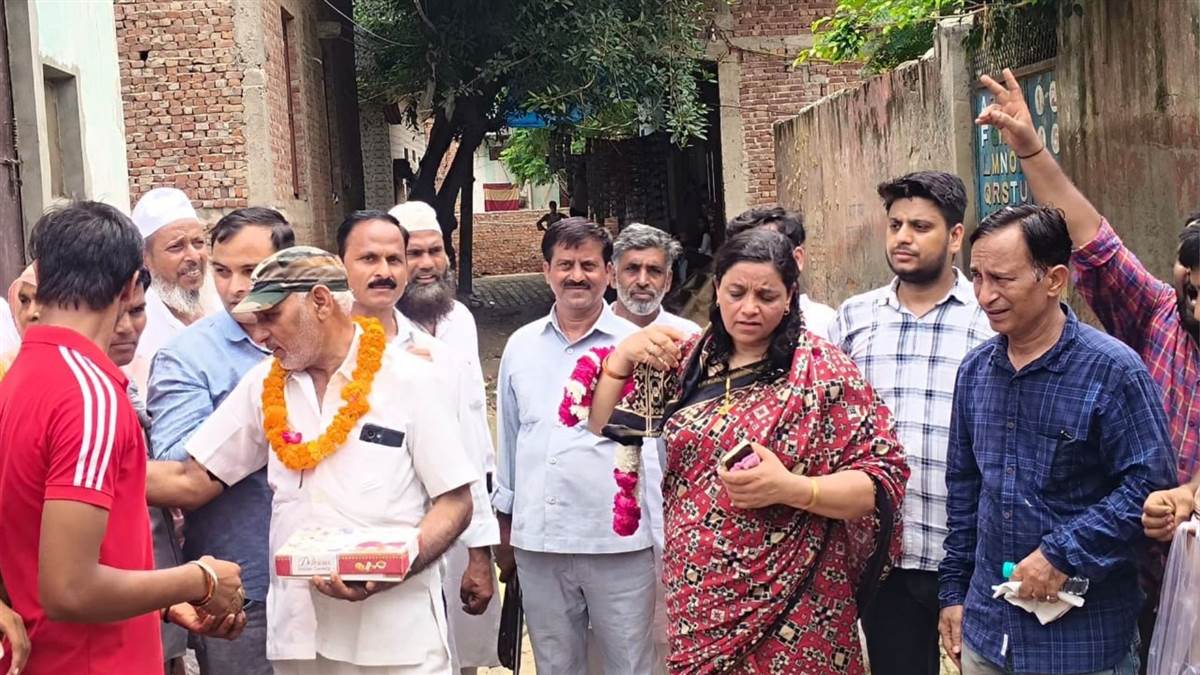 ncr ghaziabad news loni inaugurates 11 crore development projects