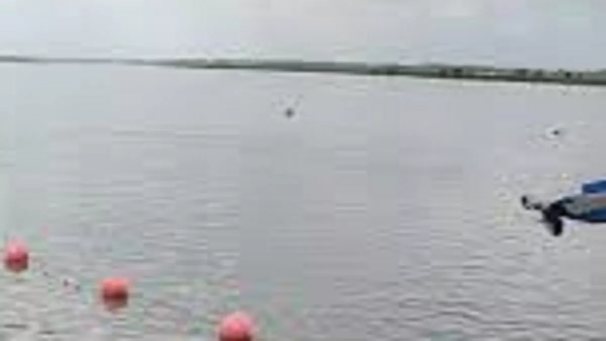 Kaushambi Flood News : गंगा 10 सेमी और यमुना का जलस्तर एक सेमी प्रति घंटे की रफ्तार से बढ़ रहा, बाढ़ की दहशत