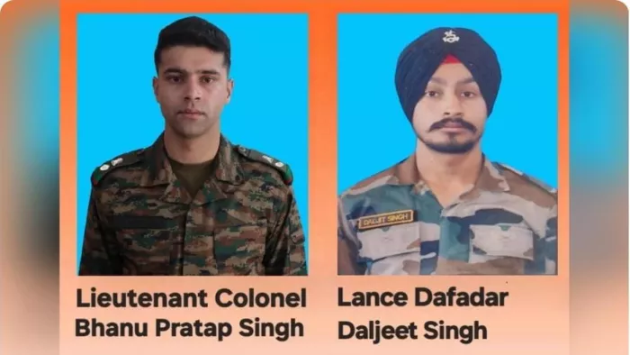 हादसे में तीन सैन्य अधिकारी घायल भी हुए, जिनका लेह के अस्पताल में इलाज चल रहा है।
