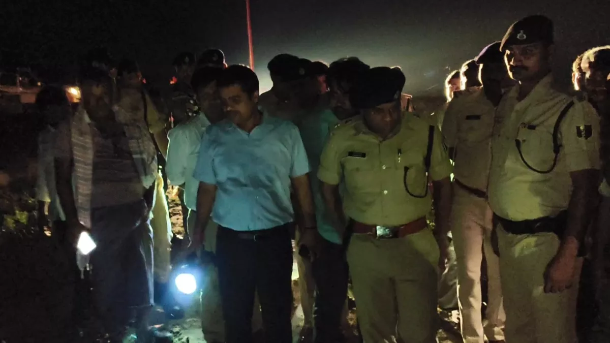 रात 11 बजे ऐसा क्या हुआ... बिना वक्त गंवाए 30 मिनट में ड्यूटी पर पहुंचे DM-SP, एसडीएम को भी बुलाया