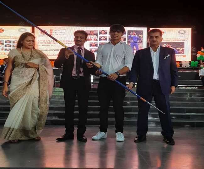 https://www.jagranimages.com/images/newimg/31082021/31_08_2021-neeraj_chopra_21977884.jpg