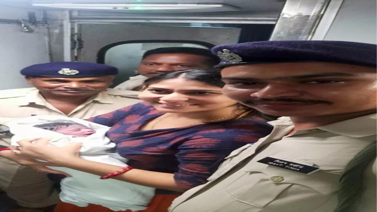 राजधानी एक्सप्रेस में आई नन्ही परी, चलती ट्रेन में महिला यात्रियों ने कराया नॉर्मल प्रसव