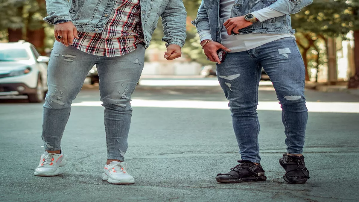 Men's Jeans Under 800: बेस्ट फिटिंग जींस जो कम कीमत में देंगी आपको रफ एंड टफ लुक