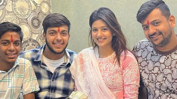 अंजलि अरोड़ा ने मनाया रक्षा बंधन (Photo Credit-Instagram)