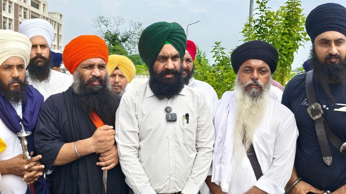 https://www.jagranimages.com/images/newimg/31082025/31_08_2025-30san_18_30082025_396.jpg