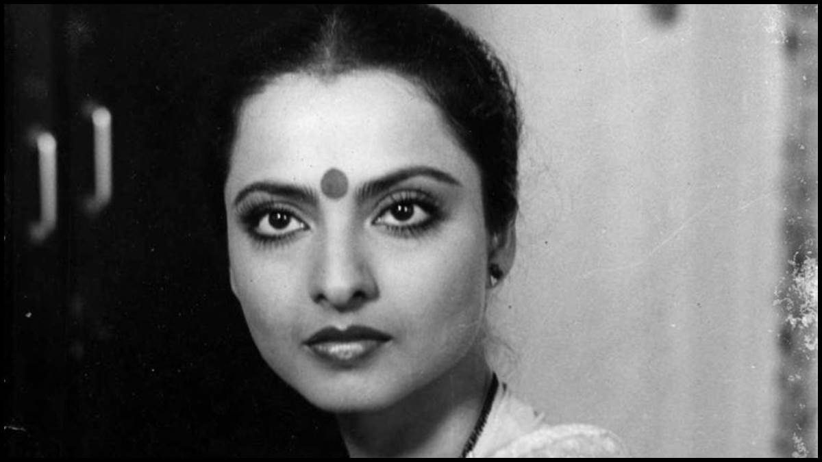 https://www.jagranimages.com/images/newimg/31082025/31_08_2025-actress_rekha_husband_mukesh_agarwal_24030909.jpg