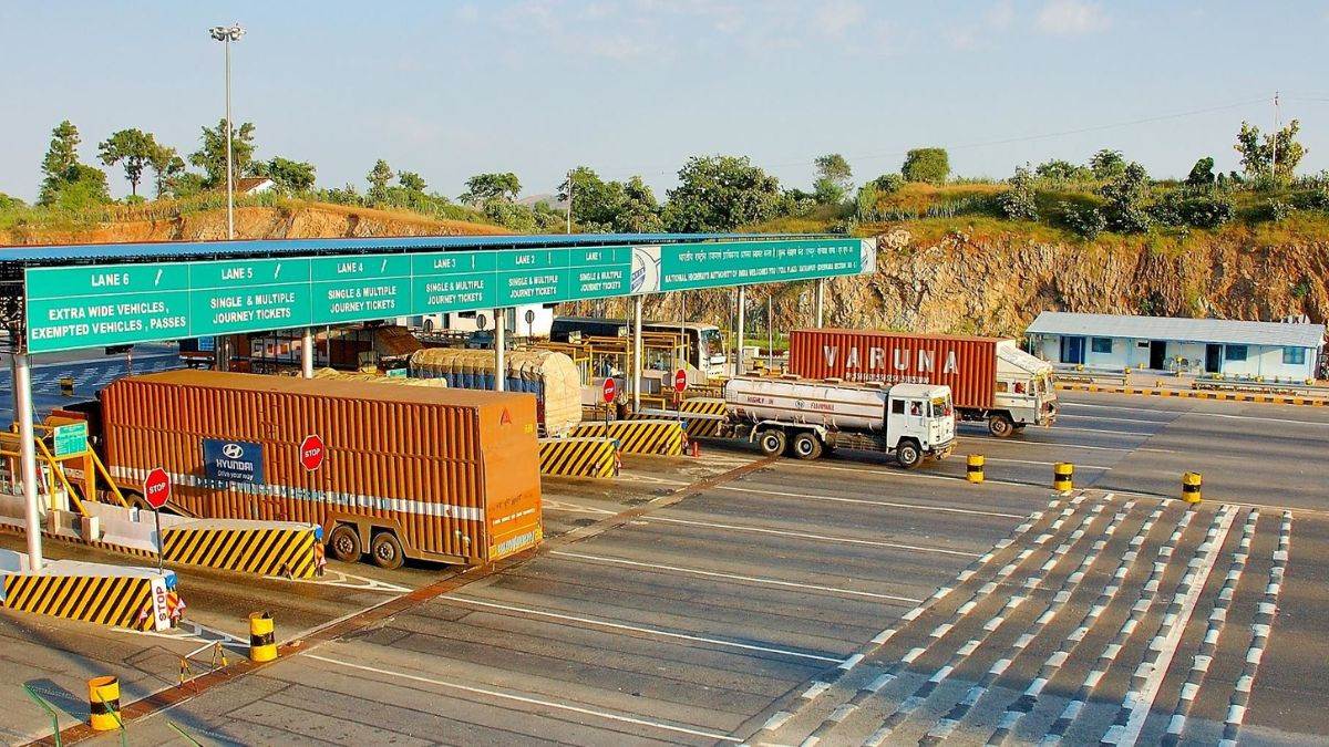 https://www.jagranimages.com/images/newimg/31082025/31_08_2025-barrier_free_tolling_24031426.jpg
