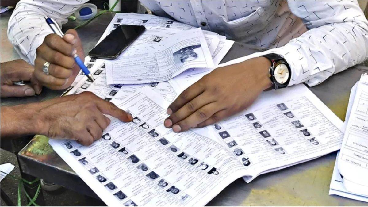 https://www.jagranimages.com/images/newimg/31082025/31_08_2025-bihar_voter_list_24031544.jpg