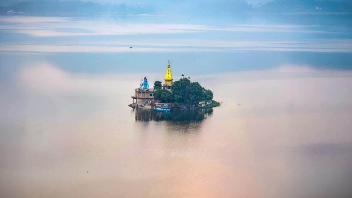 https://www.jagranimages.com/images/newimg/31082025/31_08_2025-gareebnath_temple_in_gobindsagar_24031246.jpg
