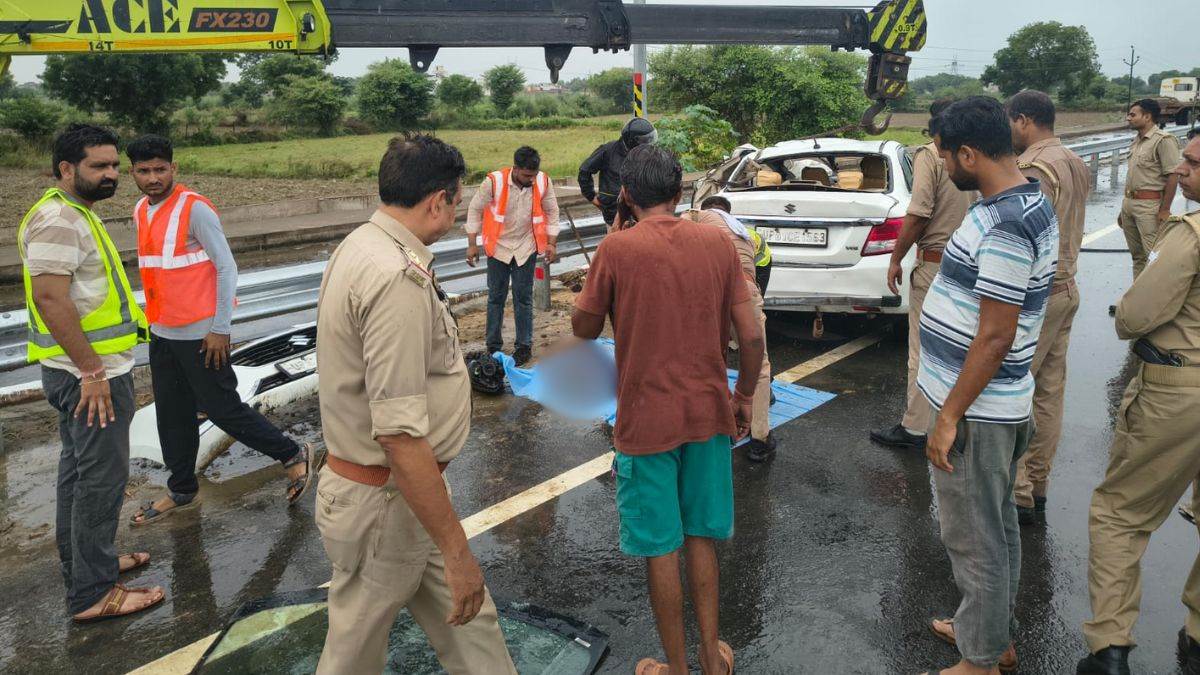 https://www.jagranimages.com/images/newimg/31082025/31_08_2025-hathras_accident_deaths_24031144_14542843.jpg