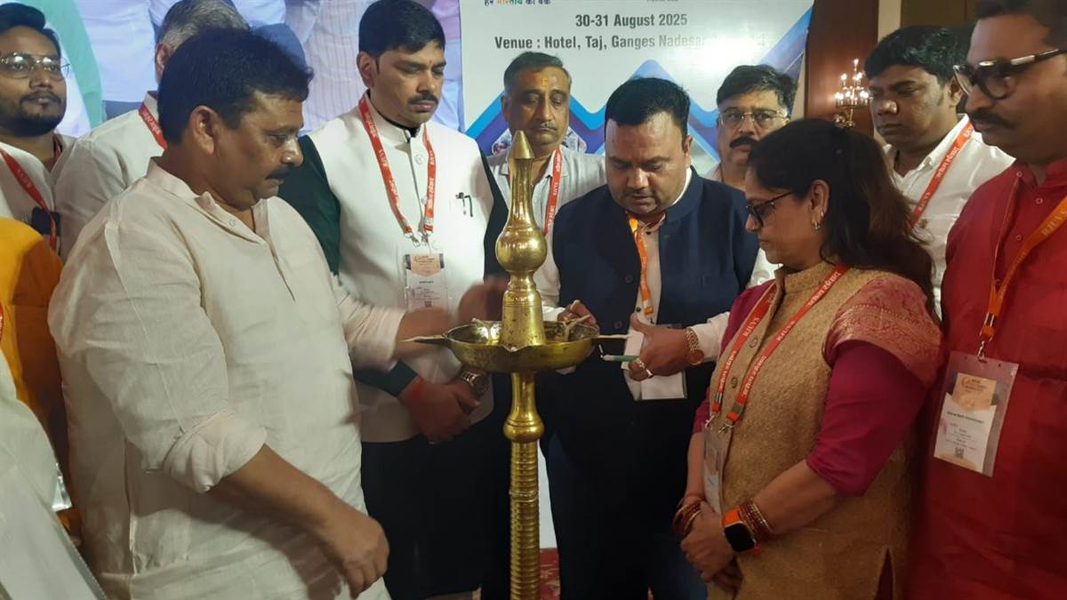 https://www.jagranimages.com/images/newimg/31082025/31_08_2025-ravindra_24031401.jpg