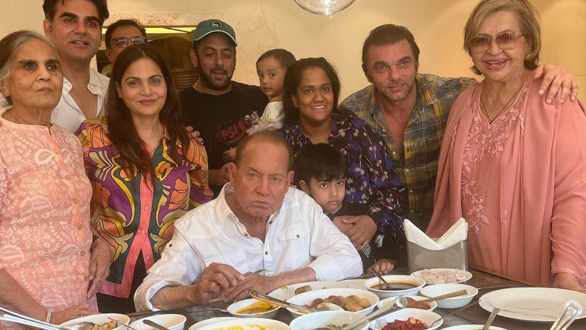https://www.jagranimages.com/images/newimg/31082025/31_08_2025-salmankhanfamily_1_24031093.jpg
