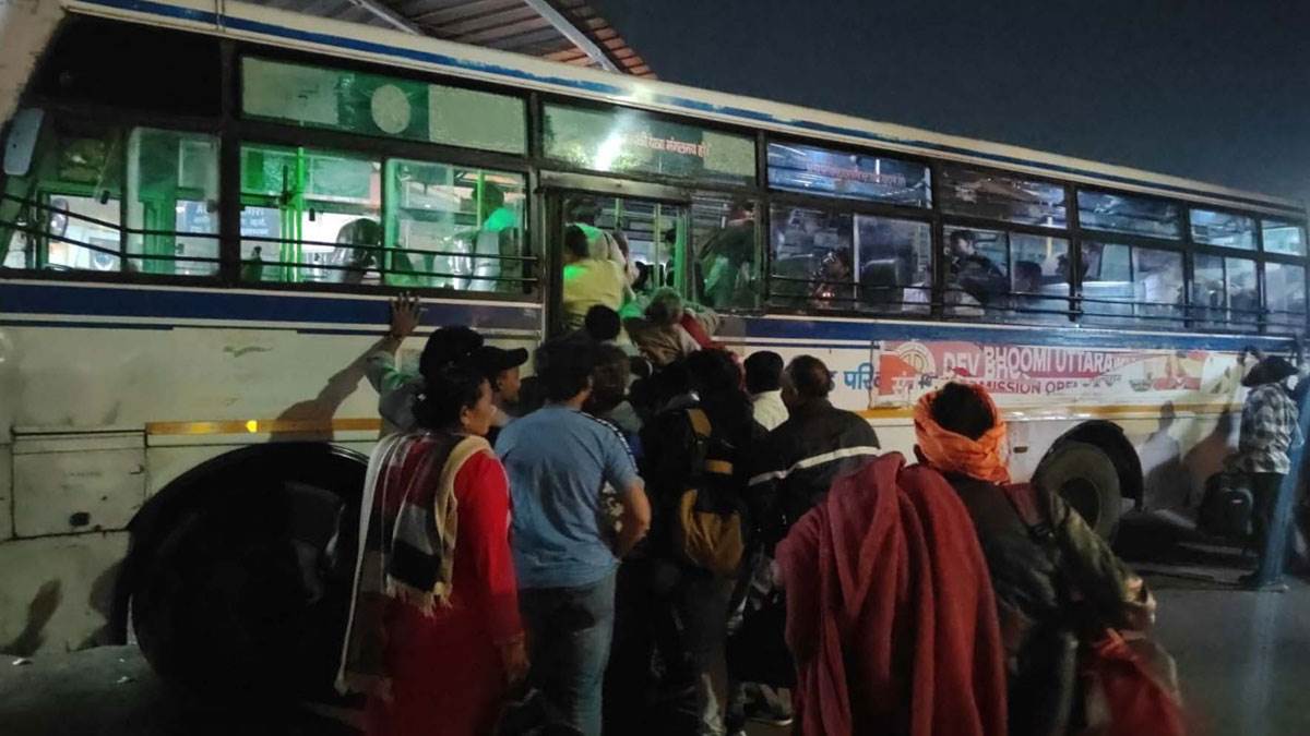 https://www.jagranimages.com/images/newimg/31082025/31_08_2025-uttarakhand-bus_24031496.jpg