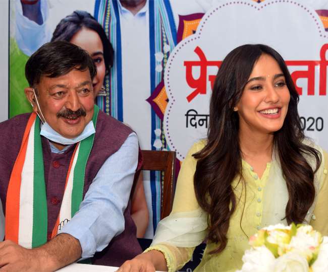 Bihar Election 2020 Actress Neha Sharma said Unemployment will be overcome  if the Grand Alliance government is formed