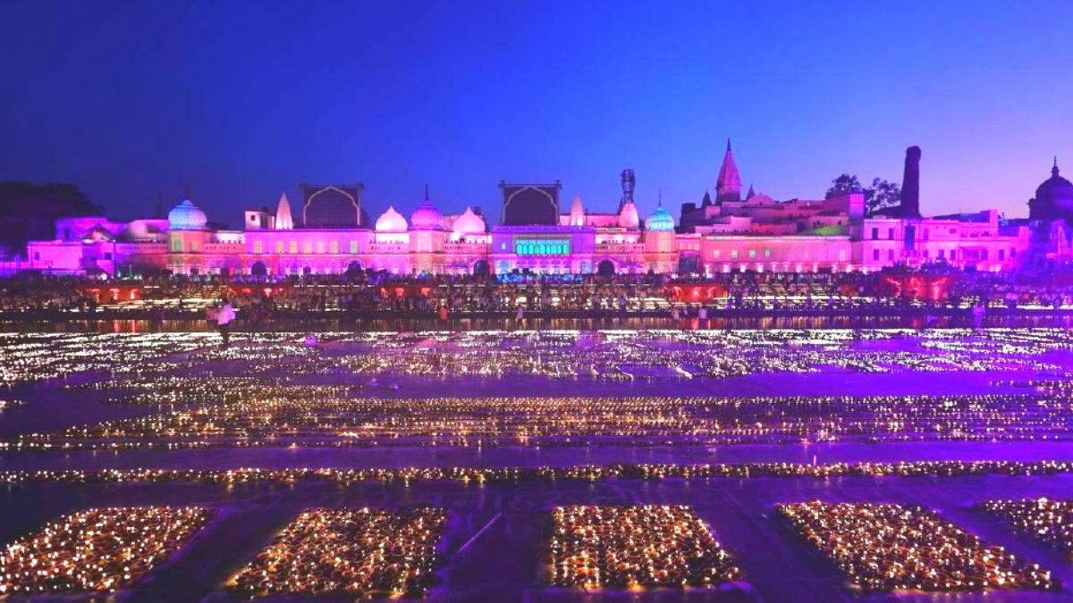 tourists number increasing every year in ramnagari ayodhya due to lighting of deepotsav