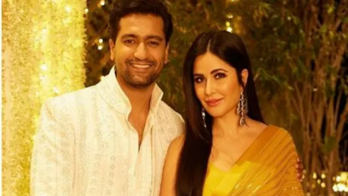 Phone Bhoot Katrina Kaif say vicky Kashal dialogue to promote Phone Bhoot.